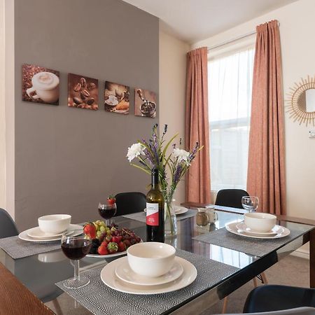 3 Bedroom-5 Beds Newland Ave King'S Palace Leisure-Contractor-Heart Of Hull Amenities Kingston upon Hull Exteriör bild