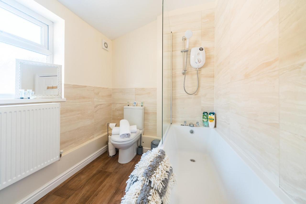 3 Bedroom-5 Beds Newland Ave King'S Palace Leisure-Contractor-Heart Of Hull Amenities Kingston upon Hull Exteriör bild