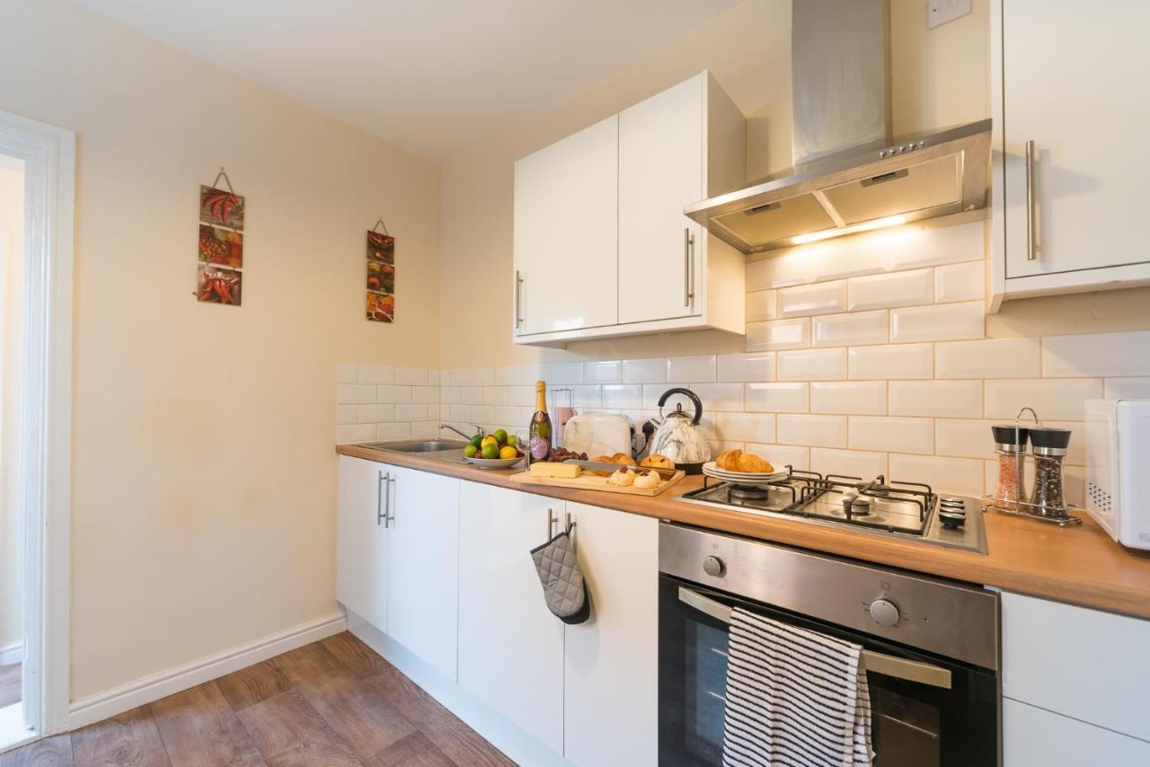 3 Bedroom-5 Beds Newland Ave King'S Palace Leisure-Contractor-Heart Of Hull Amenities Kingston upon Hull Exteriör bild