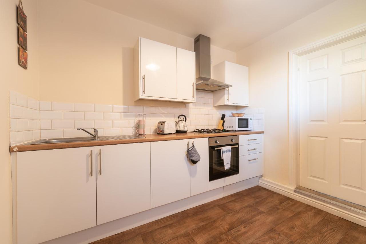 3 Bedroom-5 Beds Newland Ave King'S Palace Leisure-Contractor-Heart Of Hull Amenities Kingston upon Hull Exteriör bild