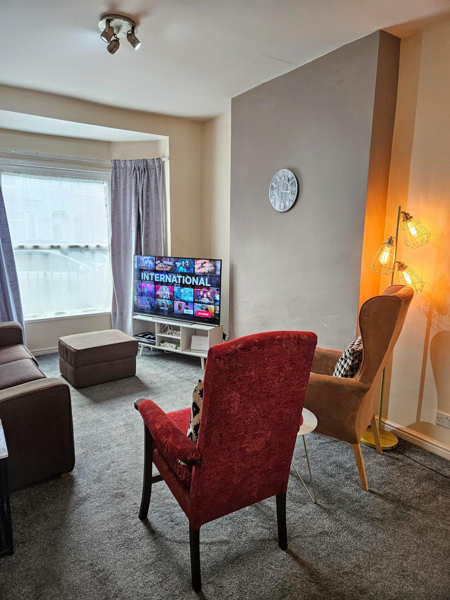 3 Bedroom-5 Beds Newland Ave King'S Palace Leisure-Contractor-Heart Of Hull Amenities Kingston upon Hull Exteriör bild